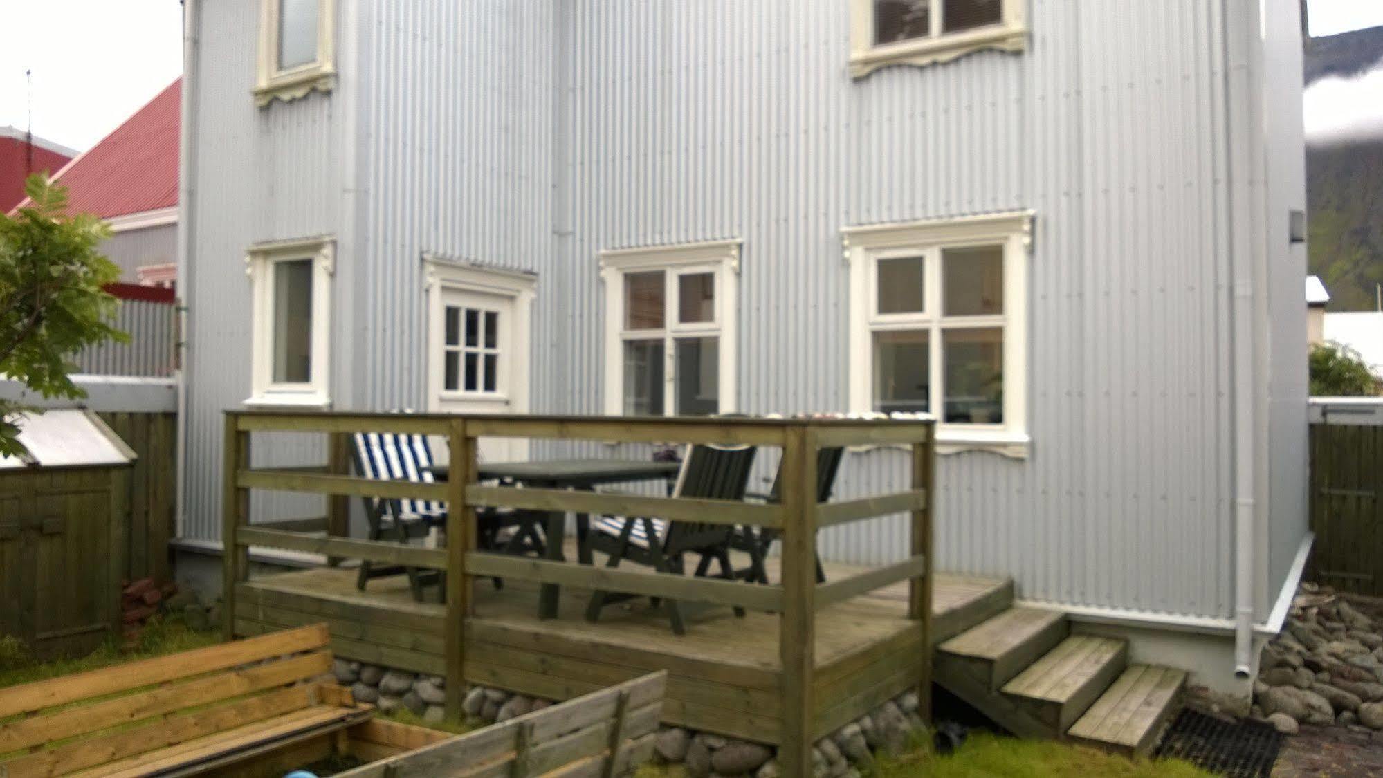 Private House With Private Garden Villa Ísafjörður Dış mekan fotoğraf