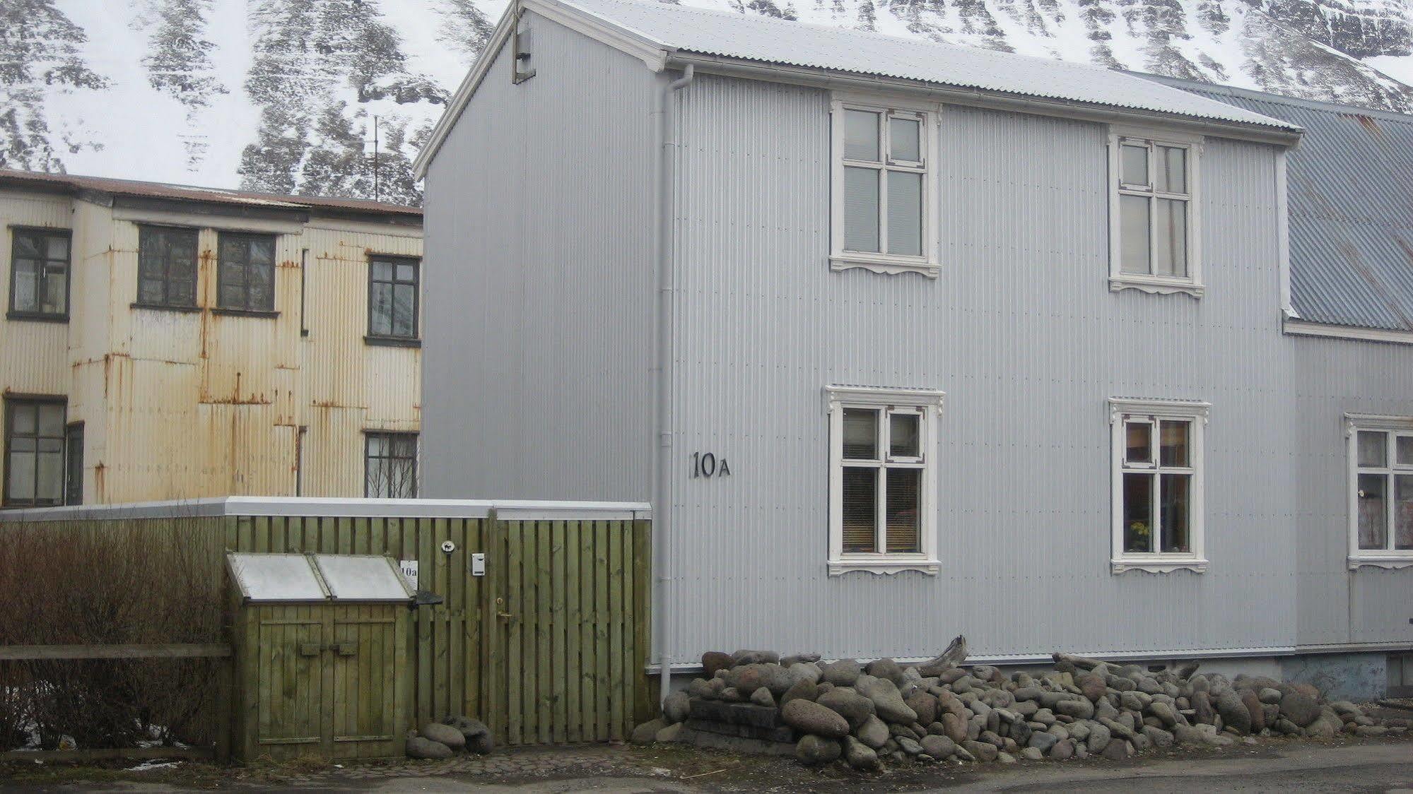 Private House With Private Garden Villa Ísafjörður Dış mekan fotoğraf